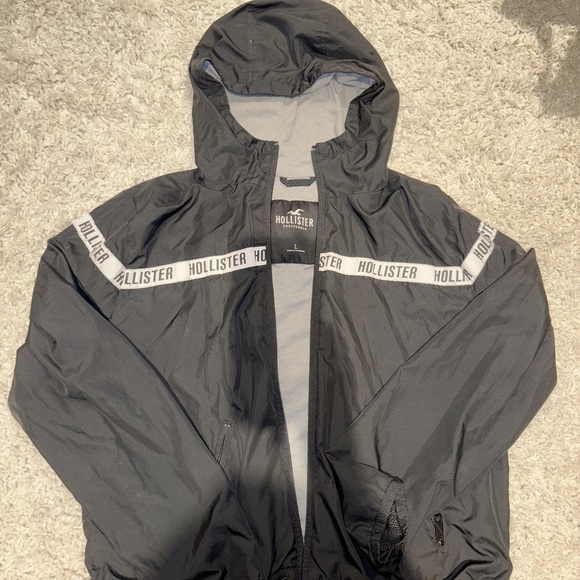 Hollister windbreaker jacket - Picture 3 of 3